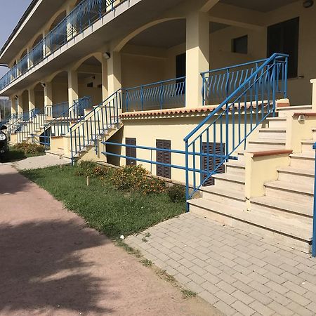 Baia Dei Canonici Aparthotel Villaggio Le Rocelle Εξωτερικό φωτογραφία